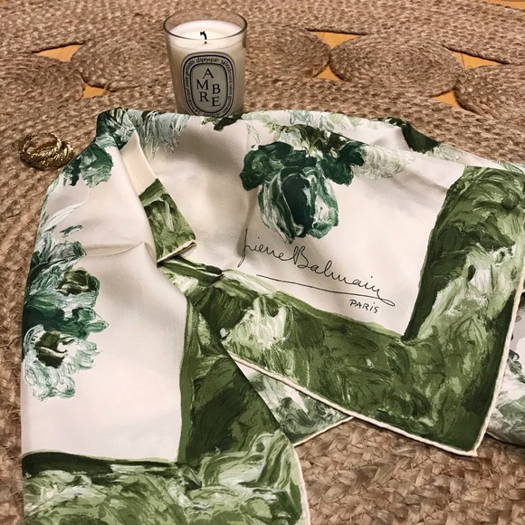 Rare Pierre Balmain Printed Green Silk French square scarf - Picture 7 of 12